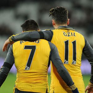Chelsea preview, Europa League and what to do with Sanchez and Ozil
