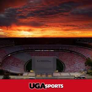 Jim Donnan and Radi Nabulsi detail the latest of Georgia's roster management needs as spring football has concluded the spring transfer portal window is open. Coach Donnan explains what happens for a coaching staff between spring football and the beginning of fall camp. The show wraps with questions from UGASports.com.




