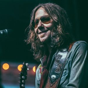 Ep. 225 - CHARLIE STARR of Blackberry Smoke ("Dig a Hole")