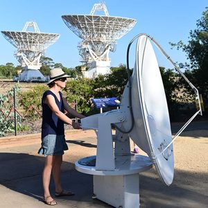 Radio pioneers: the enduring role of ‘amateurs’ in radio astronomy