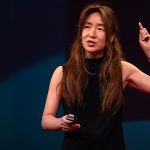 Por qué la inteligencia artificial es increíblemente lista, pero sorprendentemente tonta | Yejin Choi